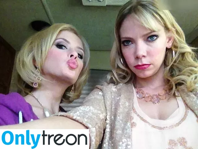 Riki Lindhome голая photo #0091 (rikilindhome)