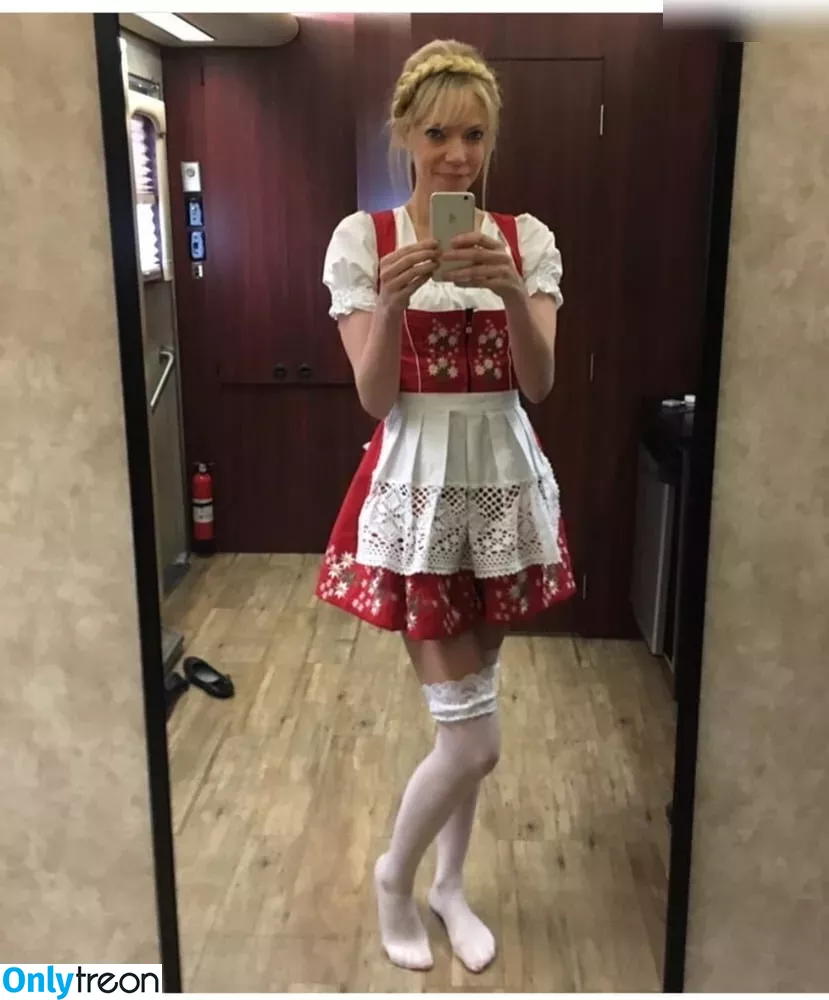 Riki Lindhome голая photo #0104 (rikilindhome)