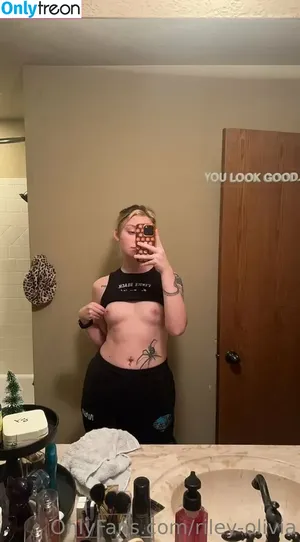 riley.not.reid / letrileylive nude photo #0008