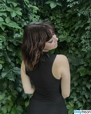 Rilie Huntley / gnomie / okaygnomie / riliehuntley nude photo #0017