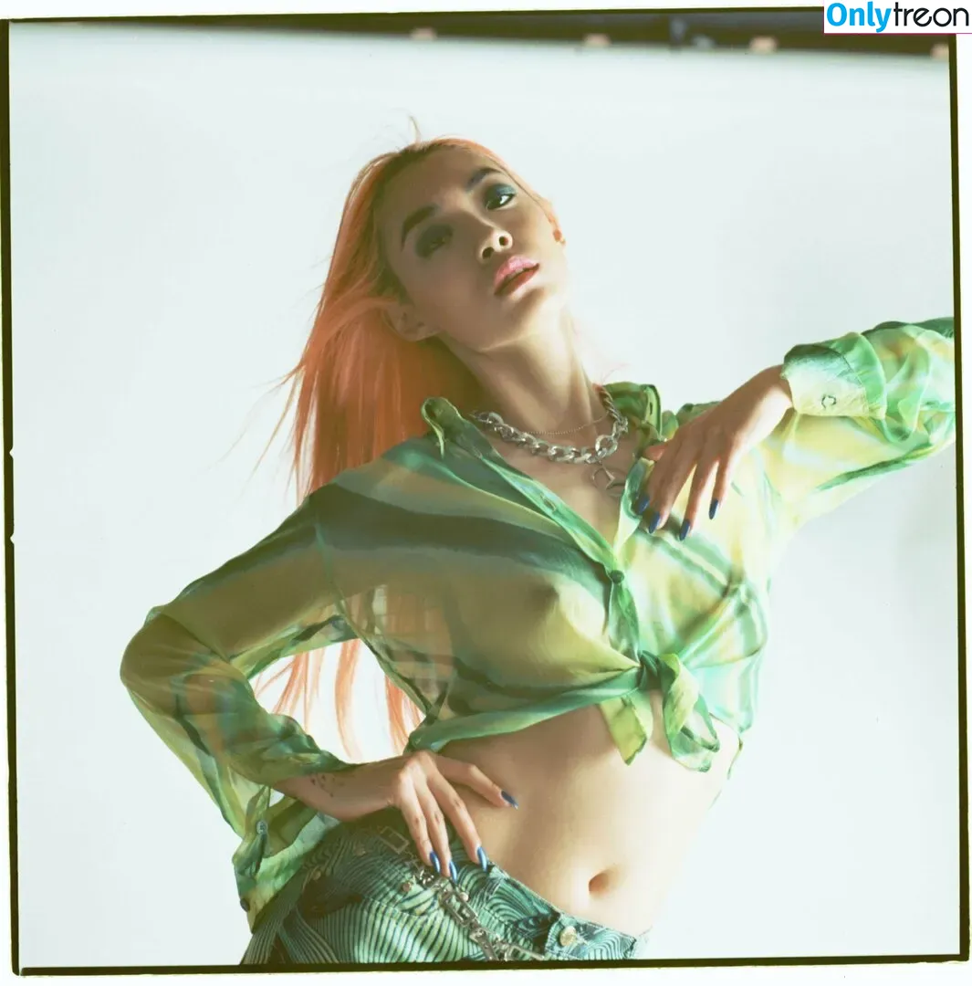 Rina Sawayama голая photo #0053 (rinasonline / soyjotaeme)