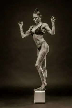 rippedbadass / Stefanie Millinger / stefaniemillinger фото голая #0003