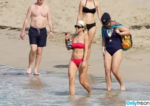 Rita Ora / ritaora / ritaoraeu фото голая #7544