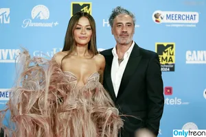Rita Ora / ritaora / ritaoraeu фото голая #7561