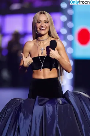 Rita Ora / ritaora / ritaoraeu фото голая #7569
