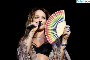 Rita Ora / ritaora / ritaoraeu фото голая #7677