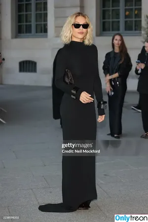 Rita Ora / ritaora / ritaoraeu фото голая #7712