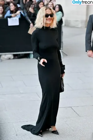 Rita Ora / ritaora / ritaoraeu nude photo #7717