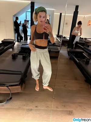 Rita Ora / ritaora / ritaoraeu фото голая #7767