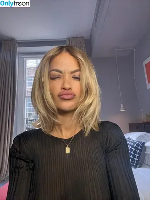 Rita Ora / ritaora / ritaoraeu фото голая #7769