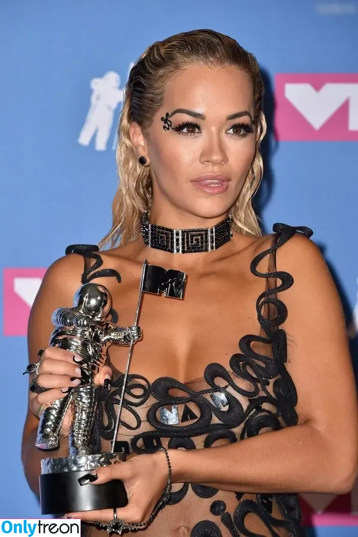 Rita Ora nude photo #7098 (ritaora / ritaoraeu)