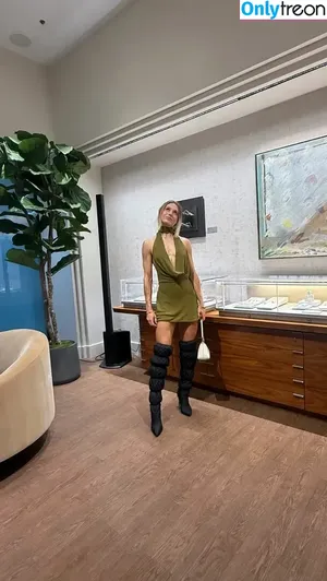Rita Volk / itsmeritavolk nude photo #0111