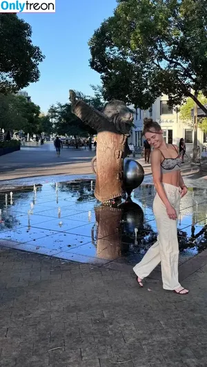 Rita Volk / itsmeritavolk nude photo #0116