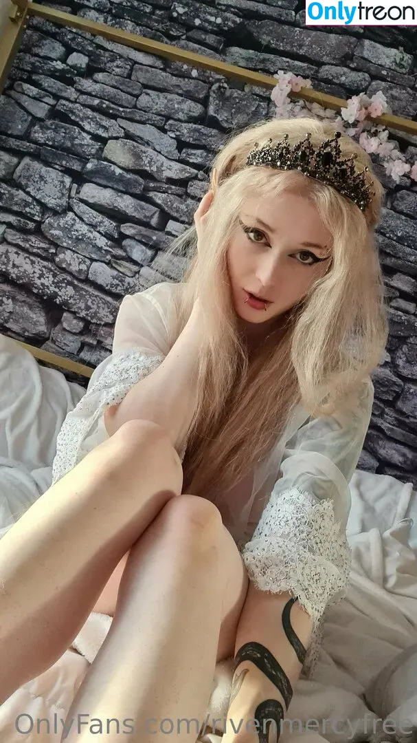 rivenmercyfree nude photo #0054 (rivenraven)