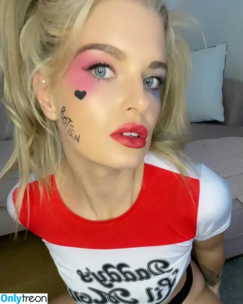 Robyn Quinn nude photo #0013 (quinnrobyn222 / robynquinn)