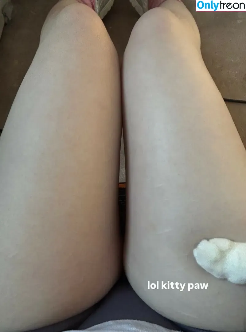Robyn nude photo #0645 (robynsnotreal / rrr0byn / therealredrobyn)