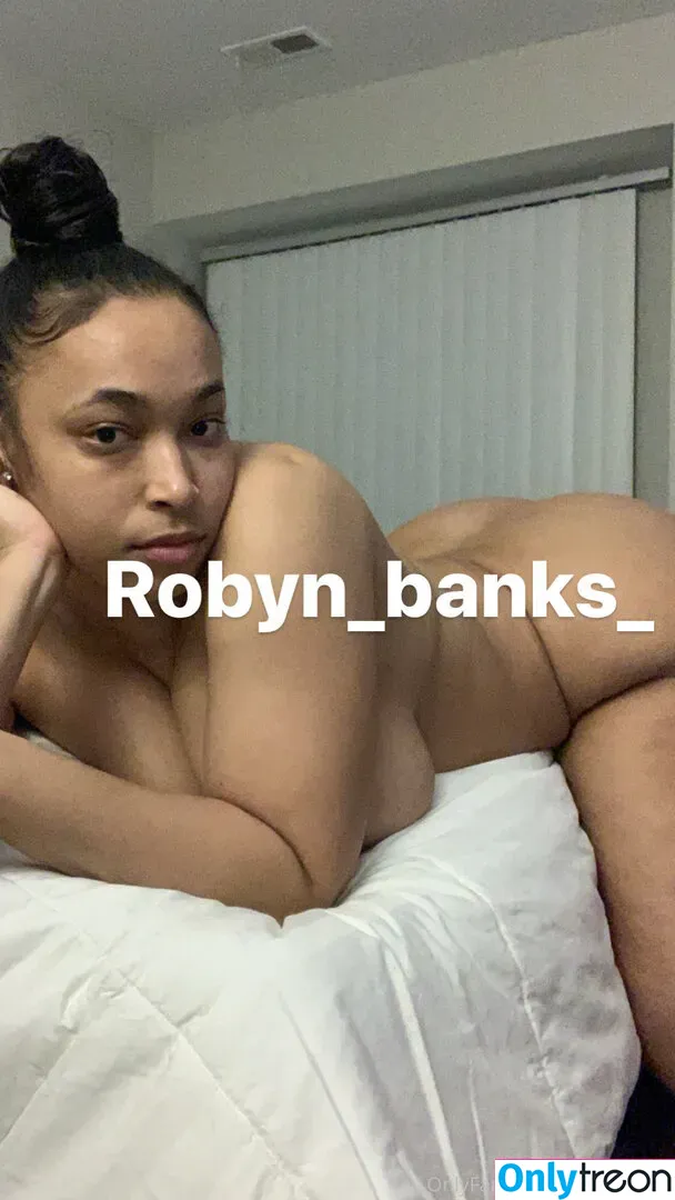 robynbanks nude photo #0042 (robyn.banks_)