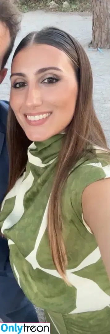 Rocio Fiorito голая photo #0002 (rooofiorito)