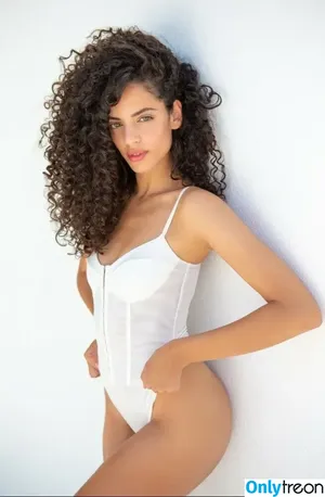 Rola Ghorab / rolaghorab nude photo #0002