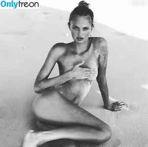 Romee Strijd / romeestrijd фото голая #0032