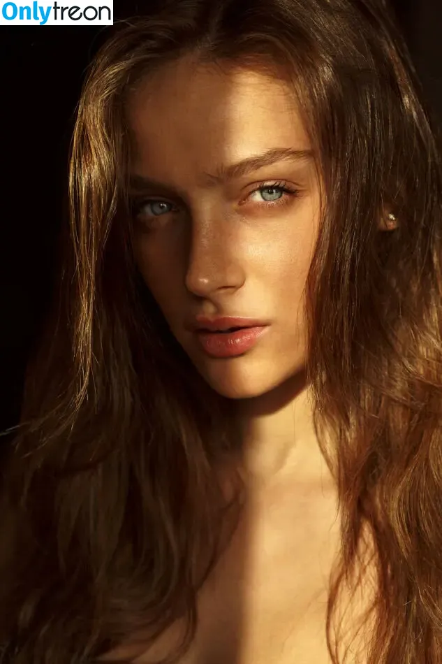 Romi Pavoncello nude photo #0010 (romipavoncello)