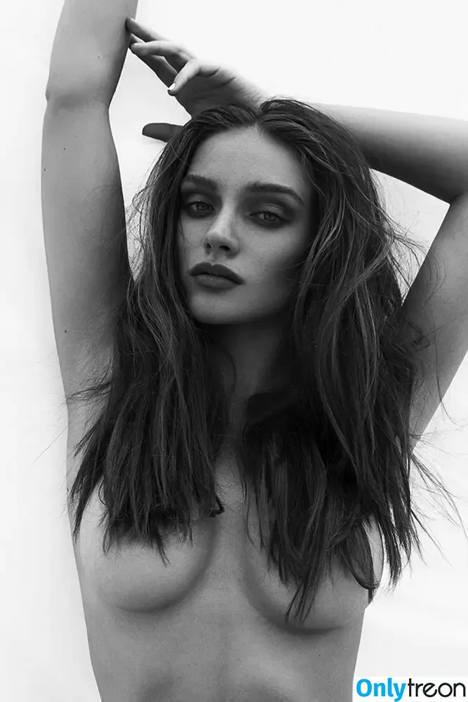 Romi Pavoncello nude photo #0012 (romipavoncello)