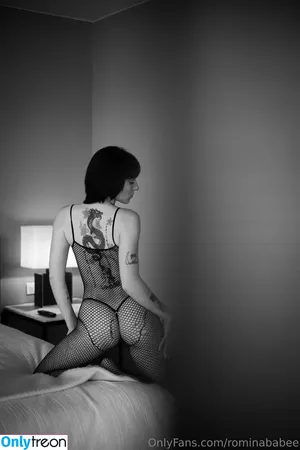  nude photo #0005