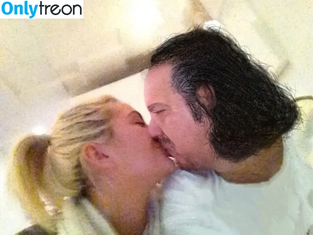 Ron Jeremy With A Blonde Hottie nude photo #0003 (realronjeremy)