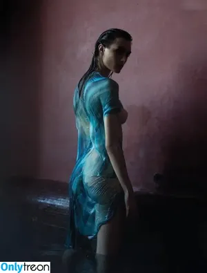  nude photo #0005