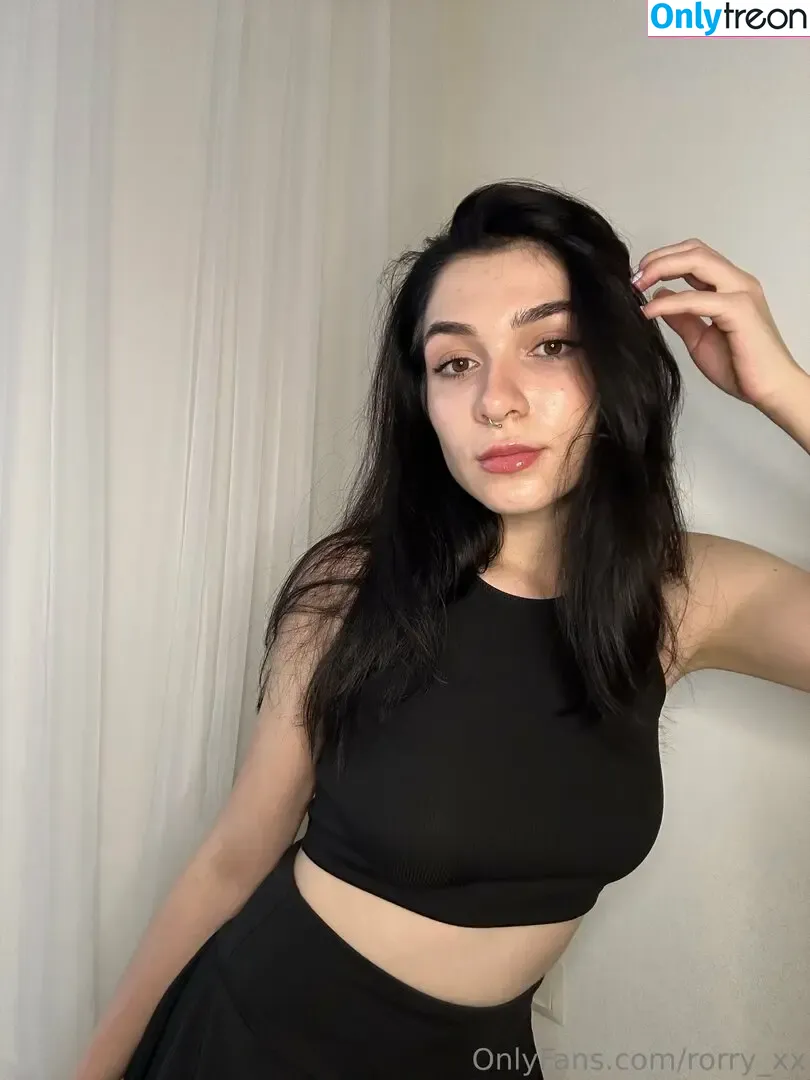 rorry_xx nude photo #0002 (rorrixx_)