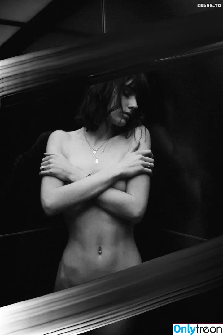 Rosa von Lobenstein nude photo #0010 (rosa_vonlobenstein)