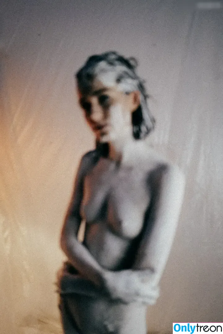 Rosa von Lobenstein nude photo #0033 (rosa_vonlobenstein)