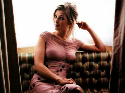 Rosamund Pike / mspike nude photo #0029