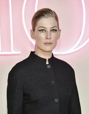 Rosamund Pike / mspike nude photo #0129