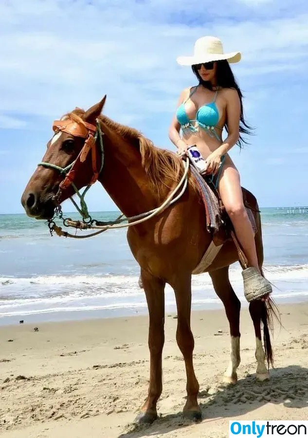 Rosangela Espinoza nude photo #0125 (rosangelaeslo)