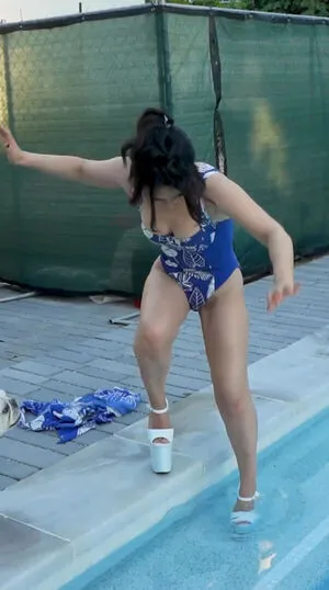 Rosanna Pansino / rosannapansino nude photo #0242