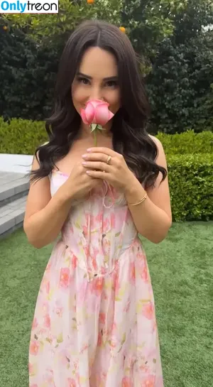 Rosanna Pansino / rosannapansino nude photo #0560