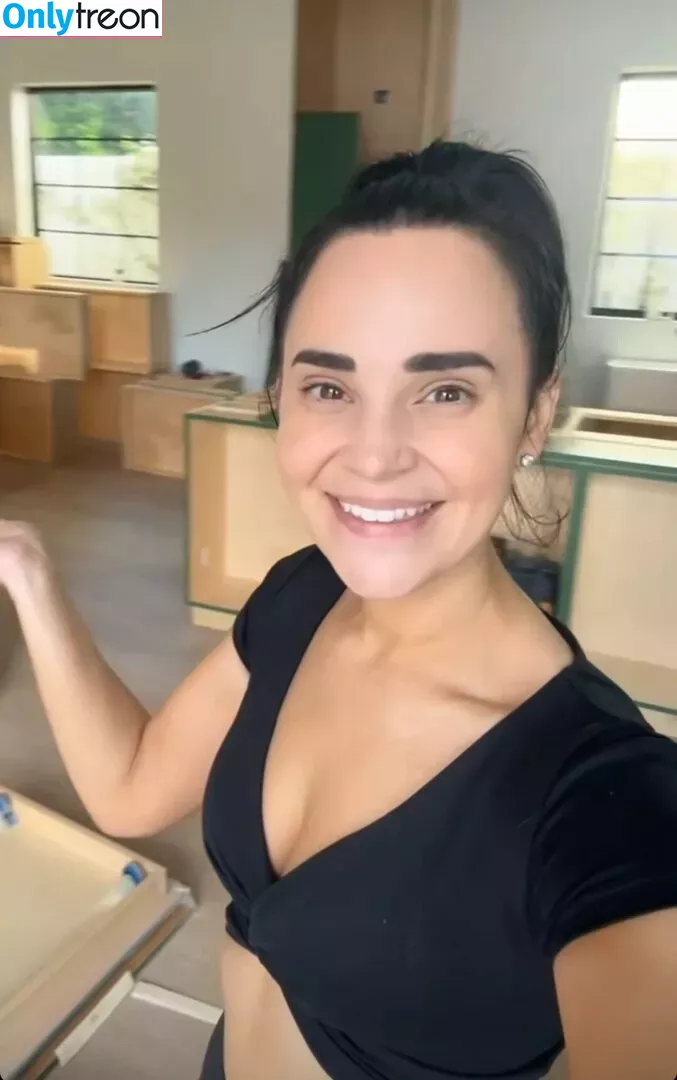 Rosanna Pansino nude photo #0406 (rosannapansino)