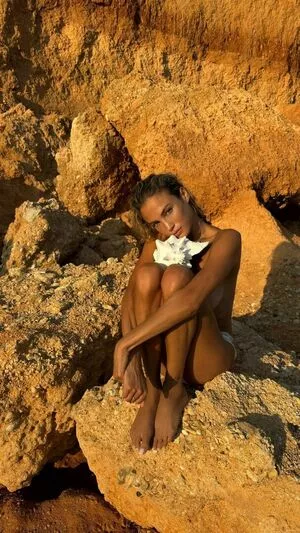 Rose Bertram Model / SI Swimsuit / rose_bertram фото голая #0163
