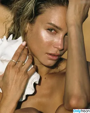 Rose Bertram / rose_bertram nude photo #0221