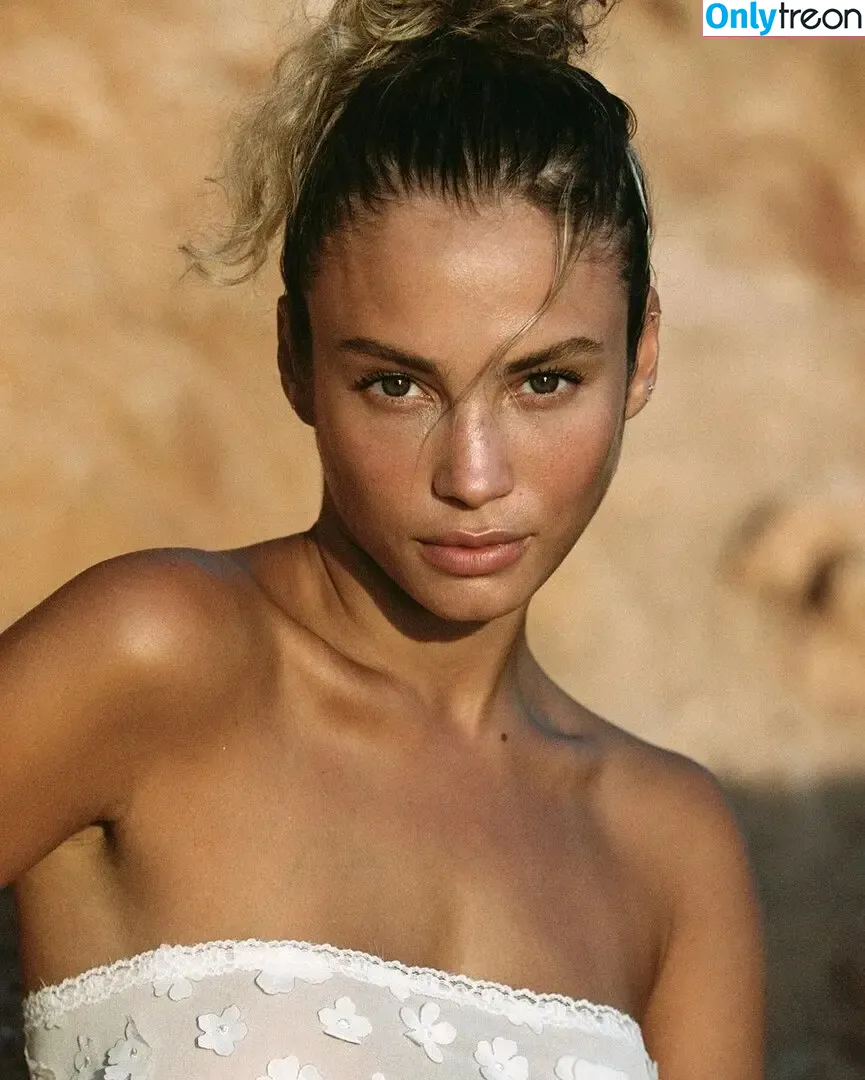 Rose Bertram nude photo #0222 (rose_bertram)
