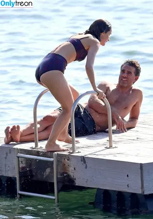Rose Byrne / fullyrosebyrne nude photo #0286