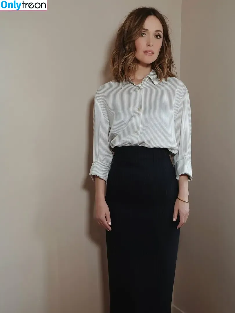Rose Byrne nude photo #0181 (fullyrosebyrne)