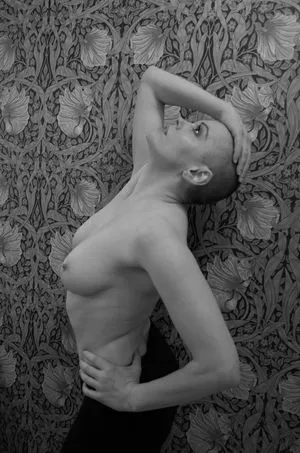 Rose Mcgowan / rosemcgowan фото голая #0125