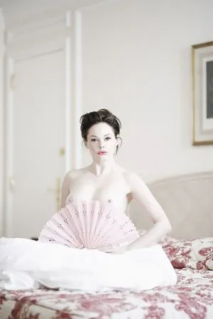 Rose Mcgowan / rosemcgowan фото голая #0130