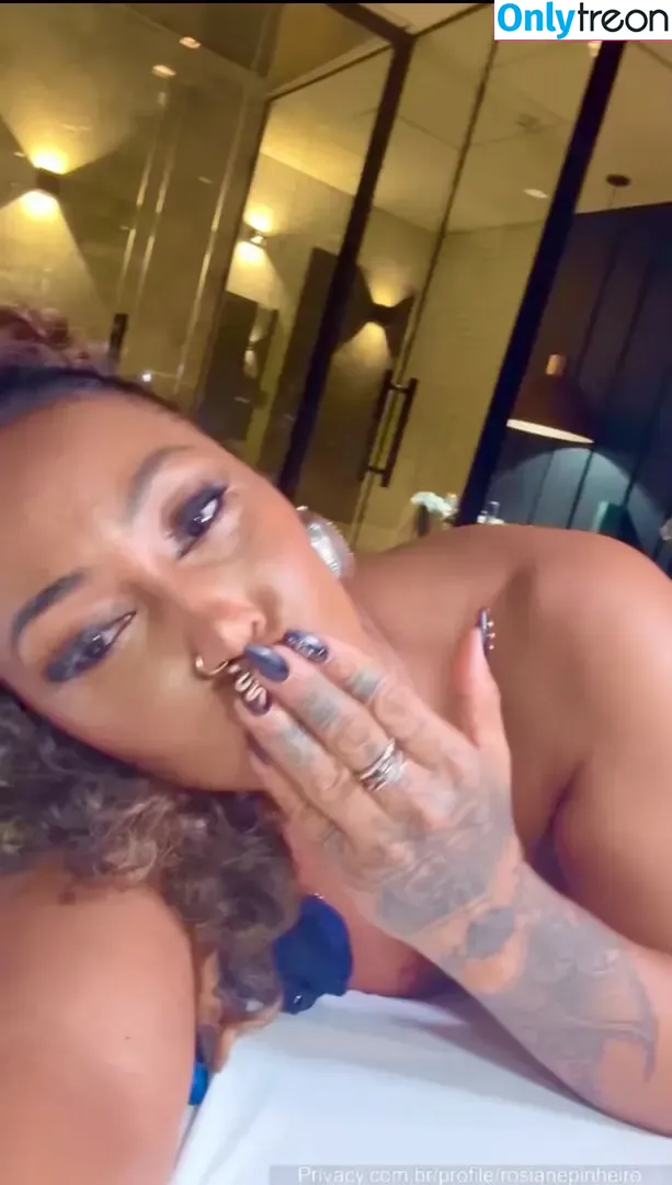 Rosiane Pinheiro nude photo #1431 (rosianepinheir / rosianepinheiro / rosypinheirotrans)