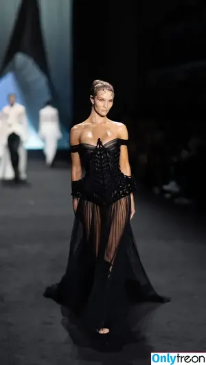 Rosie Huntington-Whiteley / Rosie Huntington Whiteley / rosiehw фото голая #1334