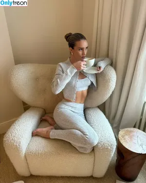 Rosie Huntington-Whiteley / Rosie Huntington Whiteley / rosiehw фото голая #1357