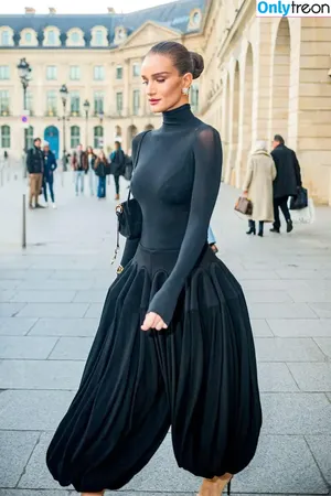 Rosie Huntington-Whiteley / rosiehw фото голая #1469