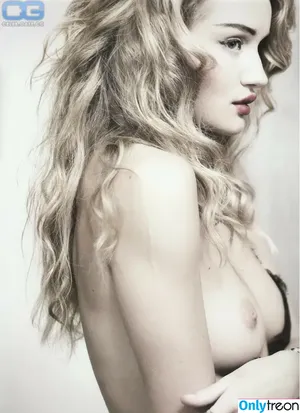 Rosie Huntington-Whiteley / Rosie Huntington Whiteley / rosiehw фото голая #1515